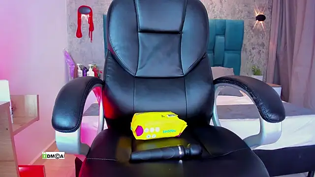 susanasmith18 online show from October 17, 9:51 pm