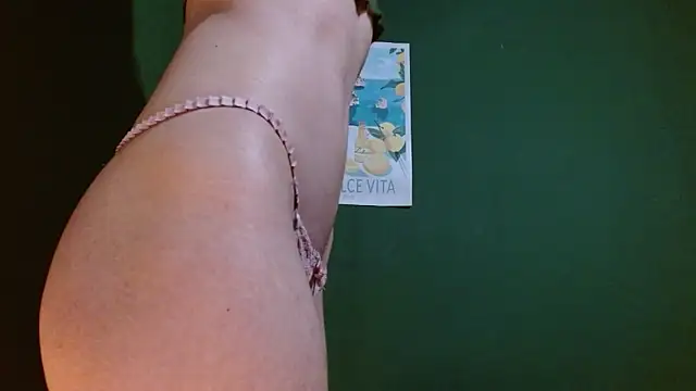 Roxiehood online show from May 22, 1:58 am