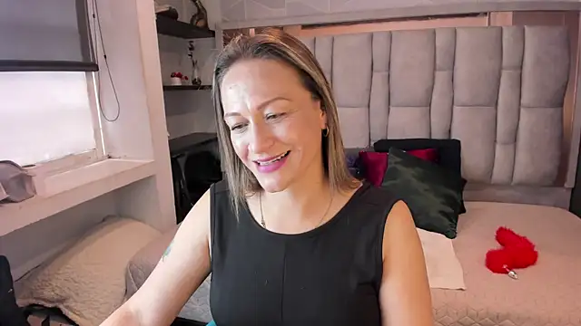 Charlot milf online show from October 11, 12:52 pm