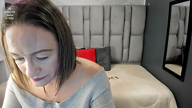 Charlot milf online show from May 19, 11:06 am