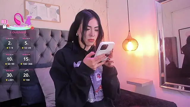 Anya Belth online show from November 27, 7:28 pm