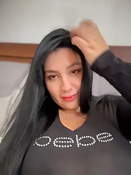 victoria amatista  online show from May 5, 10:02 pm