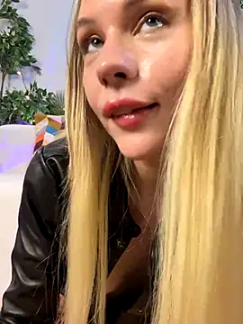 SexyMommyKate online show from October 3, 3:17 pm