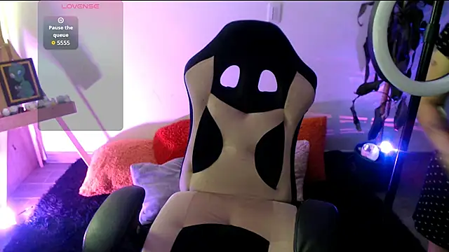 LunaBunny8 online show from November 24, 2:08 pm