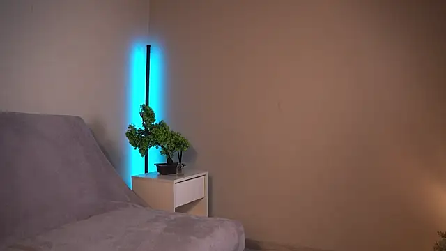 ywixos online show from March 30, 4:06 pm