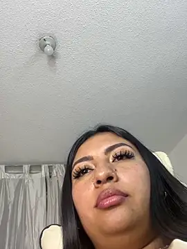 Issa Santana online show from May 21, 11:35 pm