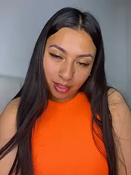 Issa Santana online show from May 8, 9:38 pm