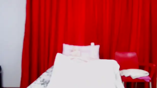 SexyBustyBoobs online show from May 19, 5:47 am