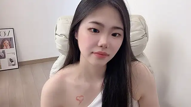 suki-1 online show from May 21, 4:49 pm