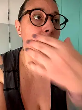 LupeLok online show from November 3, 3:16 pm