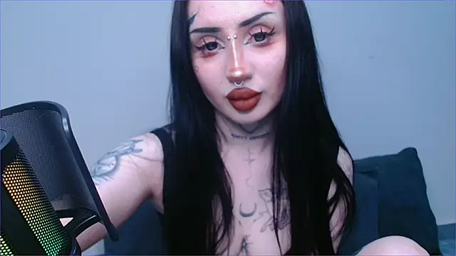 alisa tattoogirl1 online show from October 30, 10:22 pm