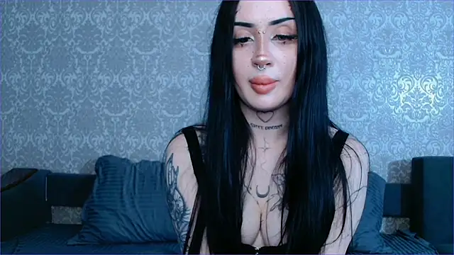 alisa tattoogirl1 online show from October 20, 7:06 pm