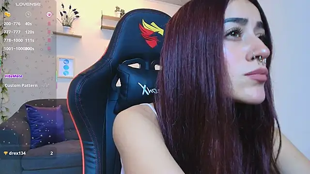 Snapshot of ViolethRosse chatting on September 29, 7:41 pm ViolethRosse online show from September 29, 7:41 pm