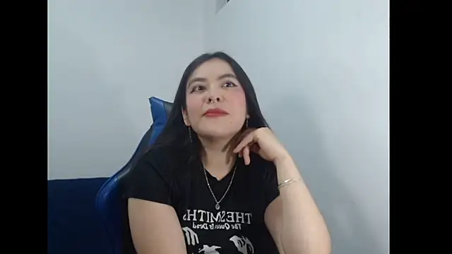 EloiseJun online show from April 2, 4:43 am