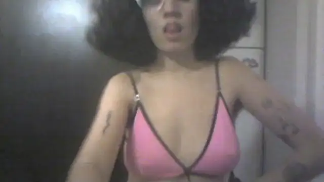 loliporomero online show from May 1, 1:09 am