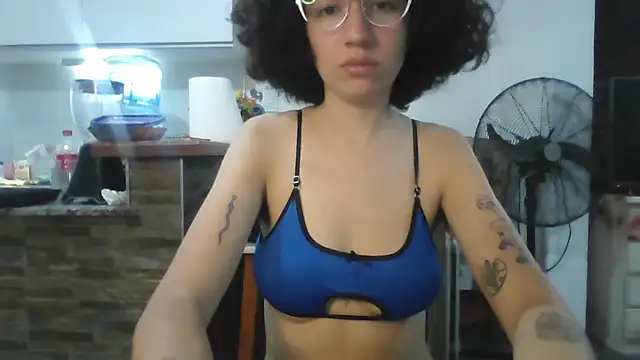 loliporomero online show from October 10, 1:21 am