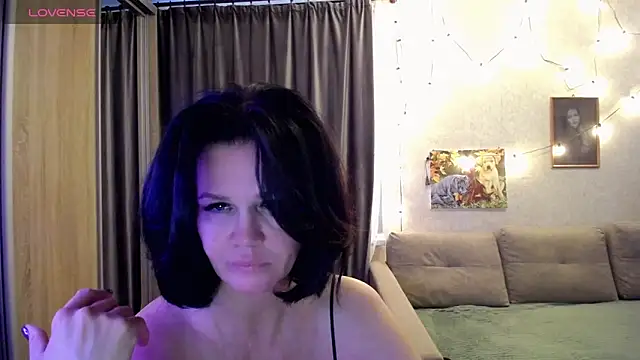 CollenRodrigezz zz online show from April 28, 1:15 pm