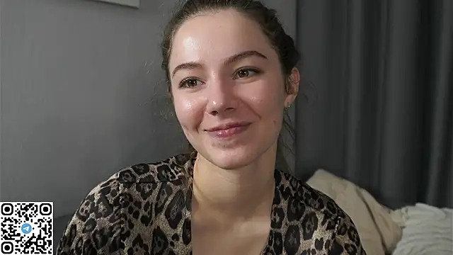 VeronaHerrin online show from September 18, 7:07 am