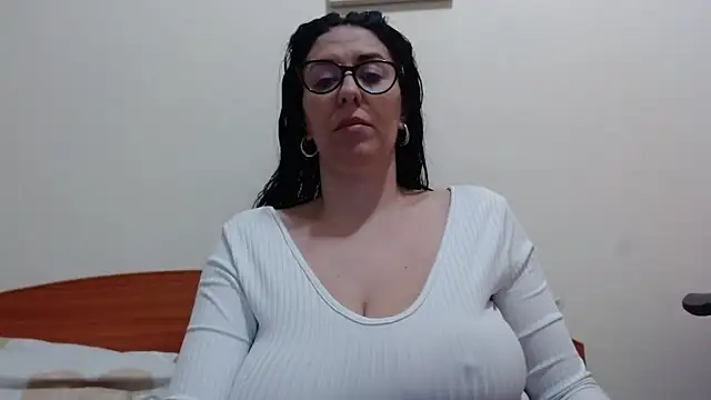 jollene online show from March 16, 2:32 pm