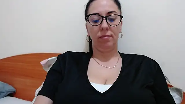 jollene online show from May 19, 1:18 pm