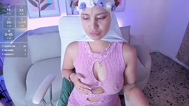 crystal peed online show from September 29, 2:33 pm