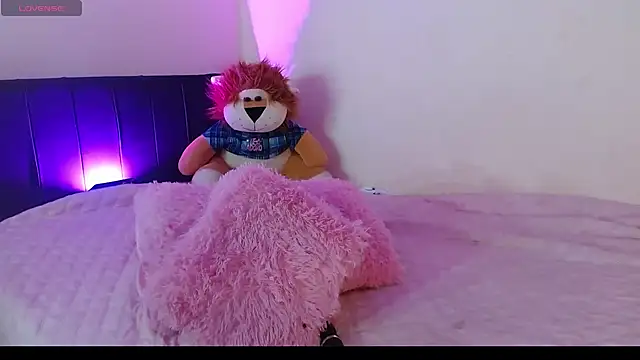 MichellMoon1 online show from October 19, 6:21 pm