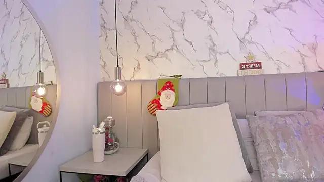 Karlla Brown online show from December 15, 6:46 pm