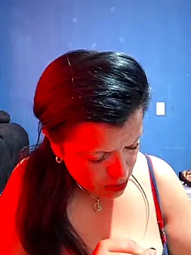 Hanna Kieran online show from November 21, 7:27 pm