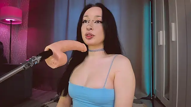 Juicy Vikki online show from May 15, 11:24 am