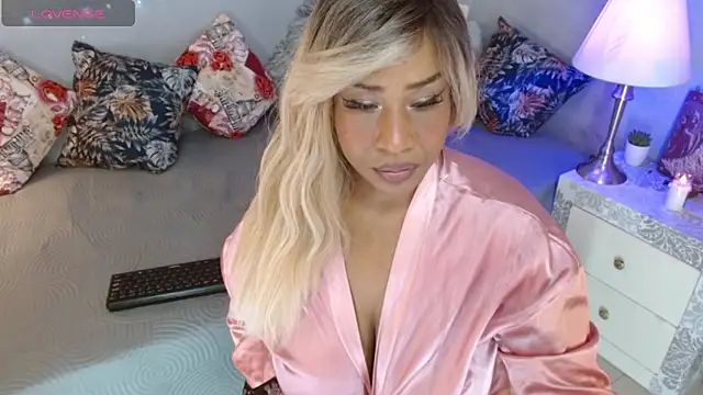 Corinndupontx online show from October 15, 7:38 pm