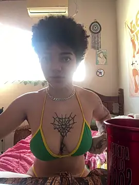 CamillyBlum online show from April 30, 4:23 pm