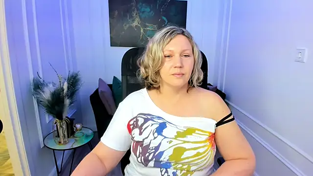 NinaStarle online show from May 20, 4:31 am