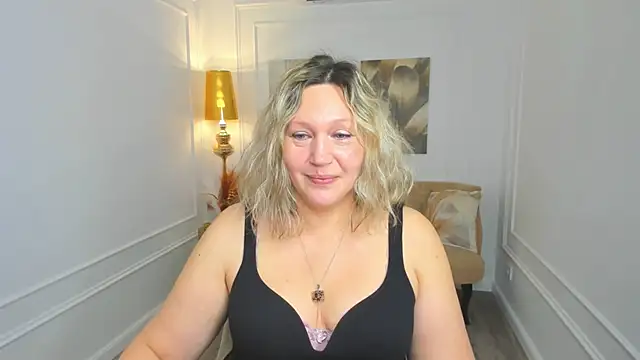 NinaStarle online show from May 3, 4:38 am