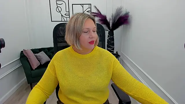 NinaStarle online show from October 10, 4:50 am