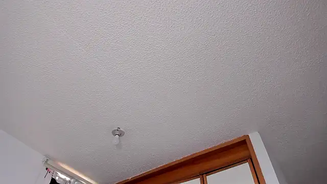 Londonttipton online show from March 29, 8:52 pm