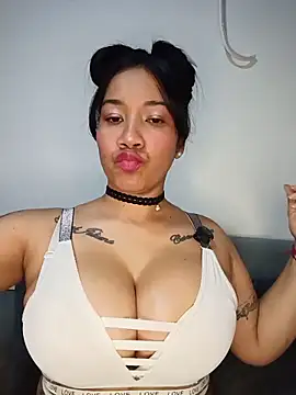violettaa millerss online show from May 23, 1:04 am