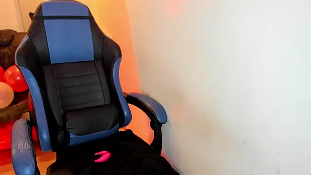 Scarbadgirl  online show from February 15, 7:51 am