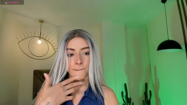 IsabellaMoreau online show from February 21, 7:47 pm