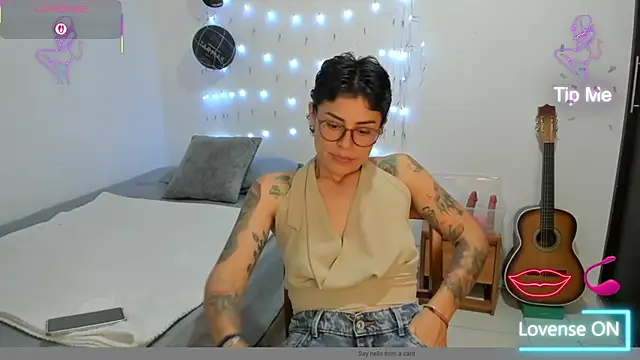 natt op online show from February 5, 1:19 am