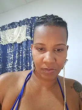 VikysDavis online show from November 3, 12:36 am