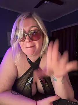 Granlady7 online show from March 6, 5:02 am