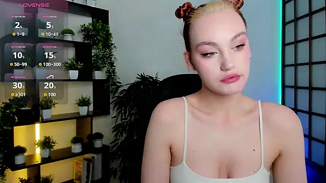 Ida FaneStain online show from May 23, 1:59 am