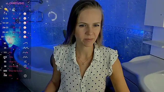 Eliza Wilsoon online show from October 3, 2:27 am