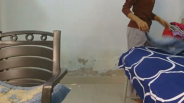 Aarti misty71 online show from May 15, 5:44 am