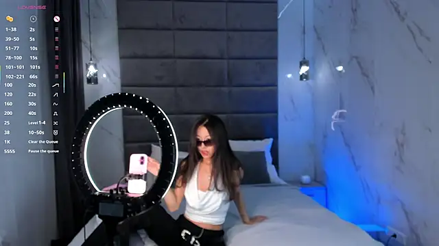Nelly Kimm online show from June 19, 12:59 am