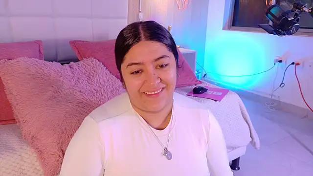 Leah Bensson online show from September 15, 2:47 pm