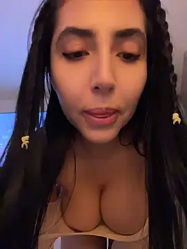 oh nina online show from May 25, 11:48 pm