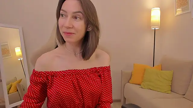 GoodGlamorGirl online show from April 28, 3:32 am