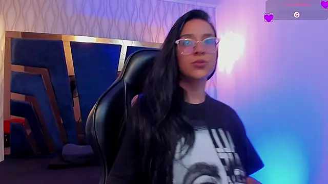 zoe martins  online show from February 9, 5:37 pm