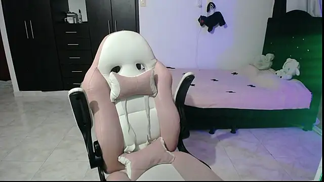 Elizabeth rose02 online show from October 17, 1:42 am